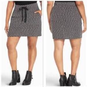 Torrid Gray Pocket Pull-On Drawstring Waist‎ Knit Mini Skirt Women's Size 2